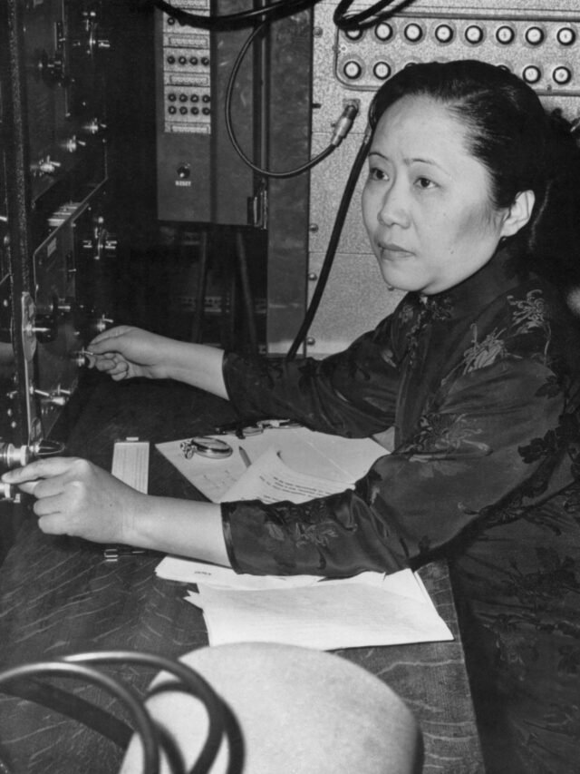 Top 10 Legendary Women Scientists Who Changed History